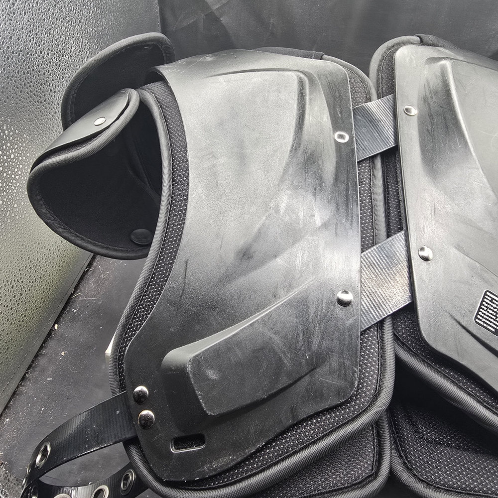 Zenith Black Small Protective Gear - Picture 2 of 9
